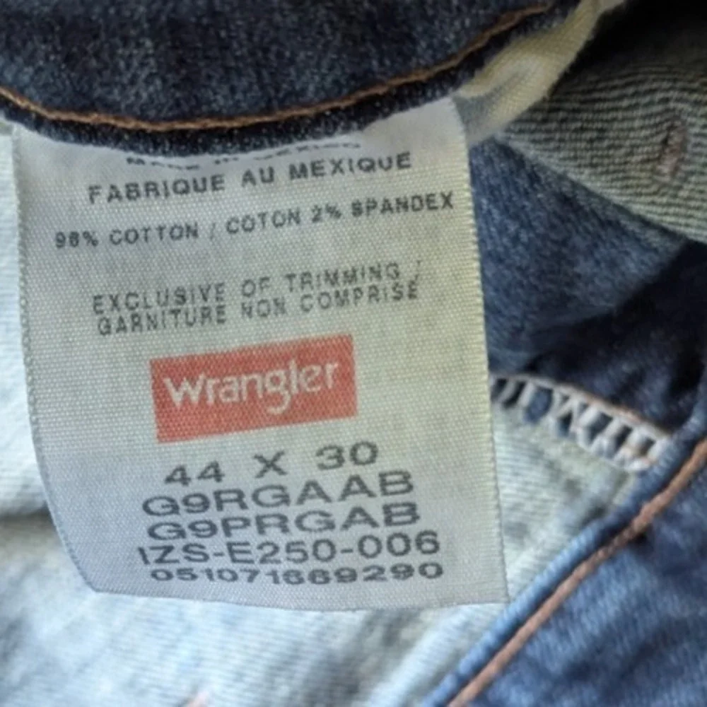 Wrangler Mens 44x30 Five Star  Relaxed Fit Denim Blue Jeans 4 Way Flex New